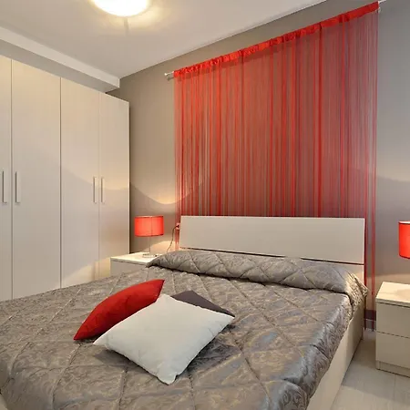 Hotel Rialto Deluxe *