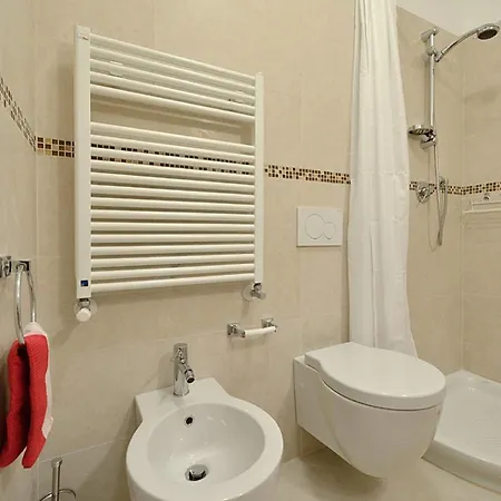 Rialto Deluxe Hotel