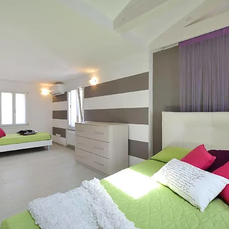 Rialto Deluxe Otel